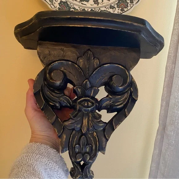 Handcarved Wooden Corbel Antiqued BronzeMetal Gold Highlights- Shelf - Bookend? - Picture 6 of 9